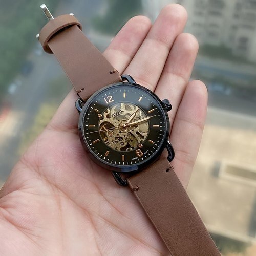 Round Luxury Premium Fossil Watch For Men, For Personal Use