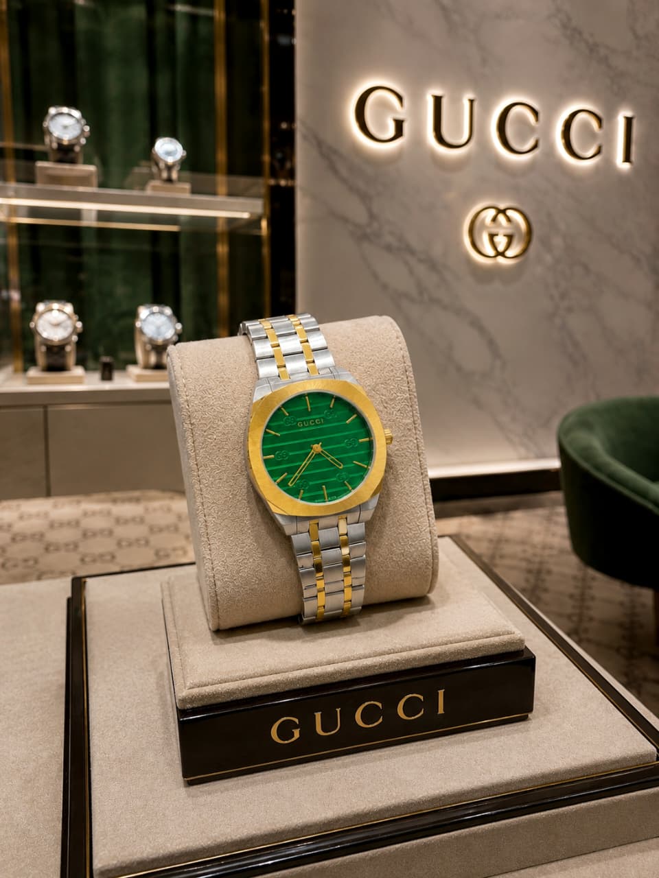 Gucci Slim Green Dial Two-Tone Silver & Gold Men's Watch