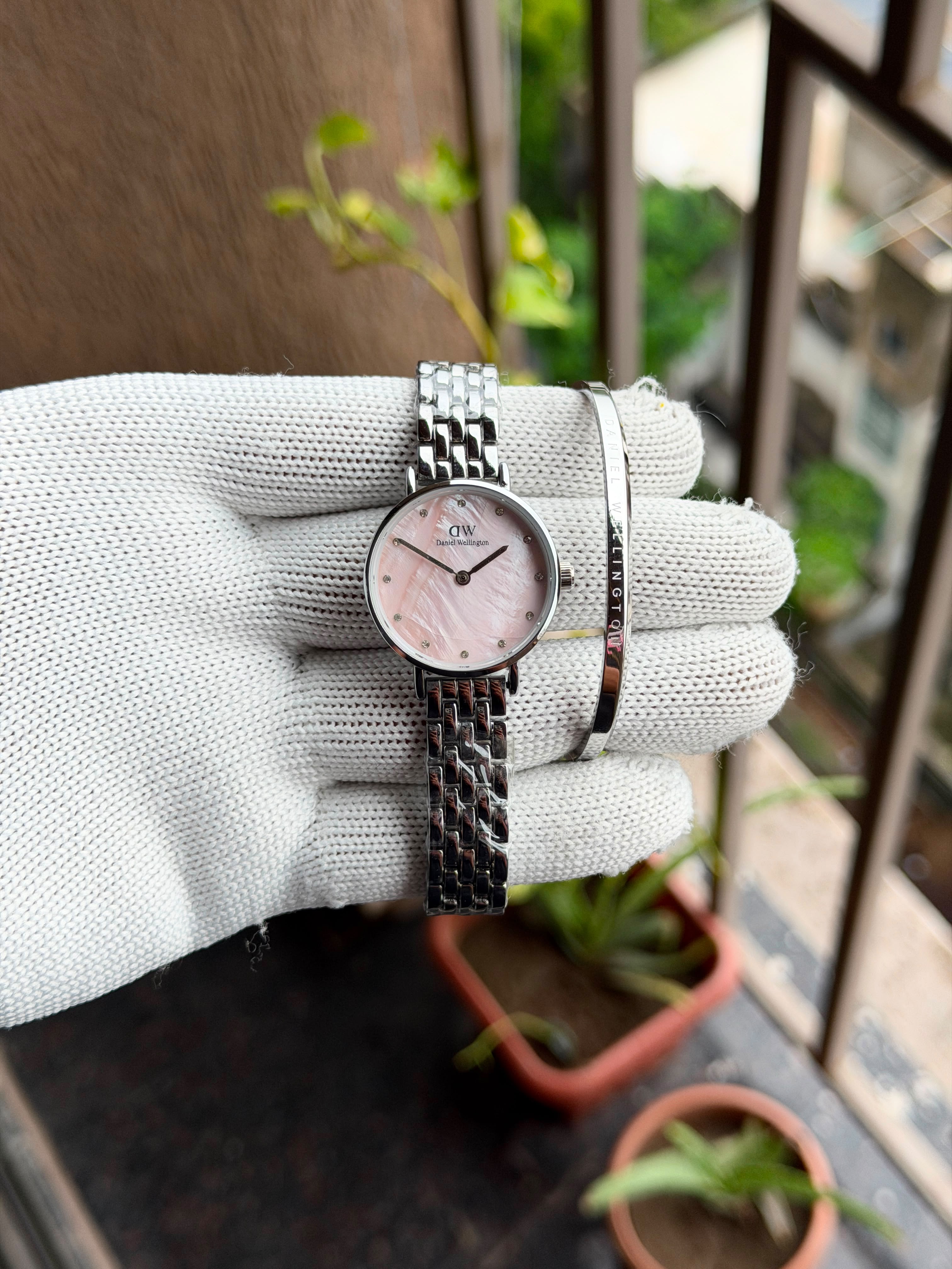 Daniel Wellington Petite Lumine Silver Rose Pink with Classic Silver Bracelet
