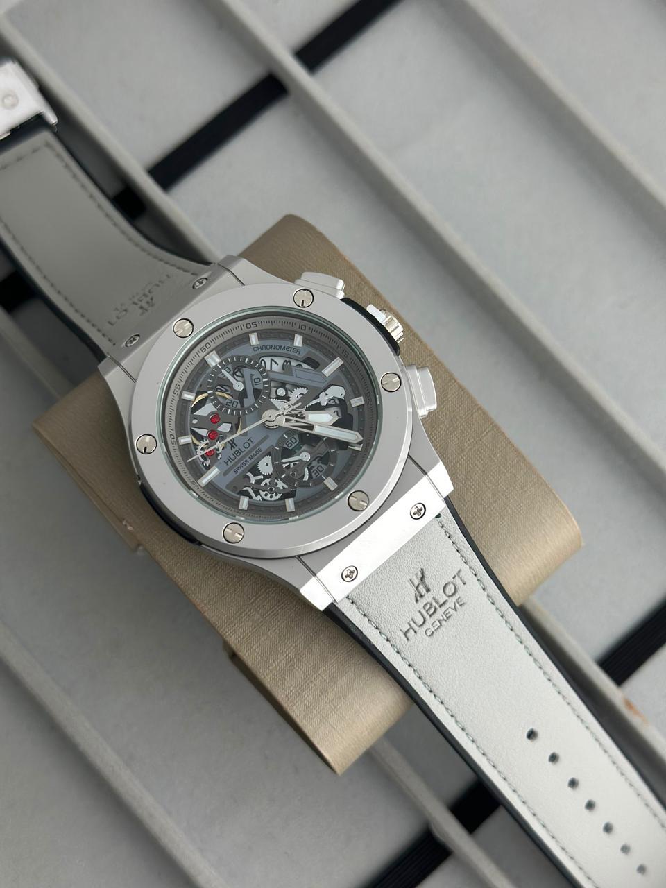 Hublot Grey Mechanical Movement Sporty Men's Watch