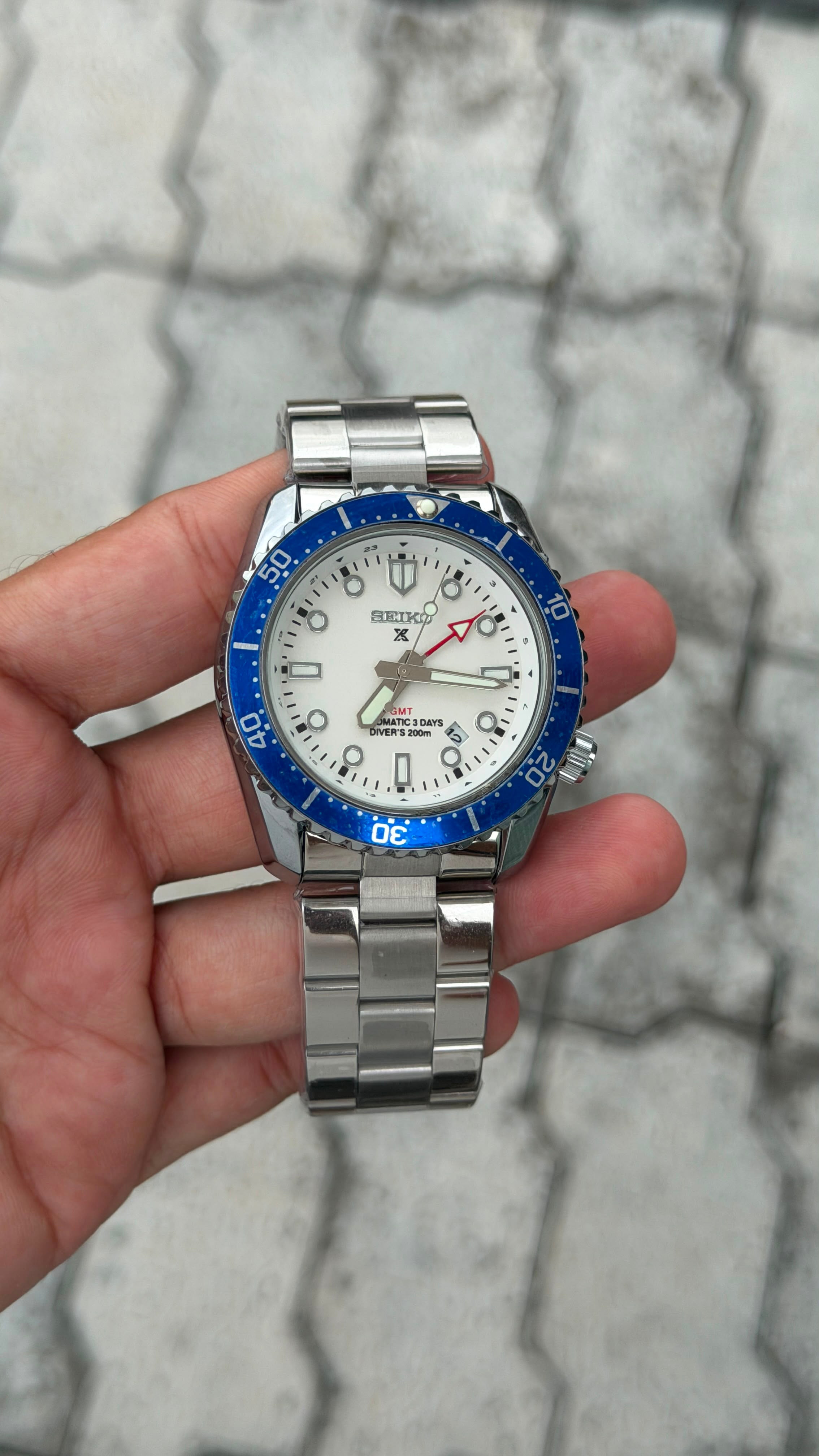 Seiko 5 Sports White Dial