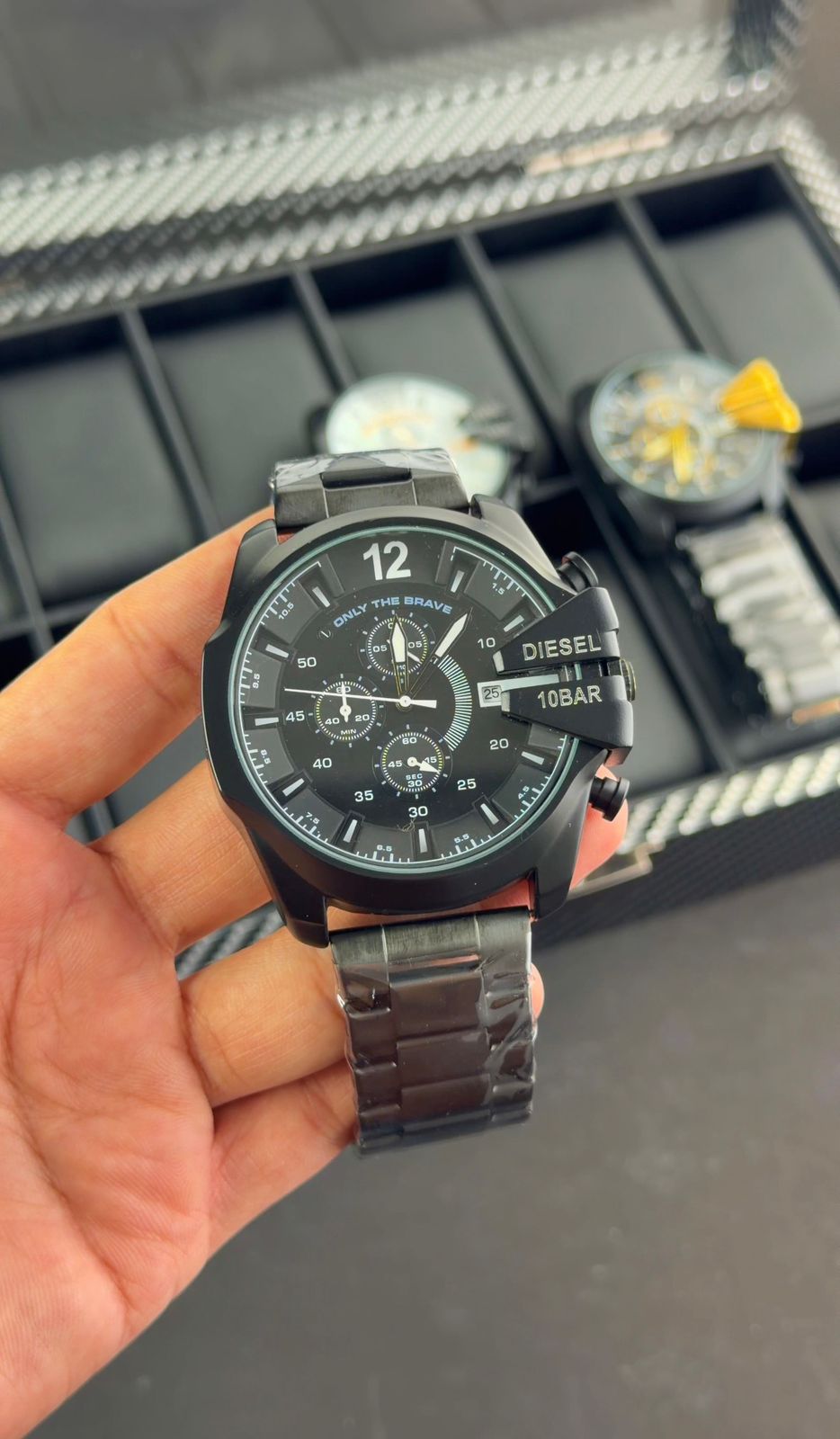 Branded Diesel Black Dial New Model Analog Watch For Men