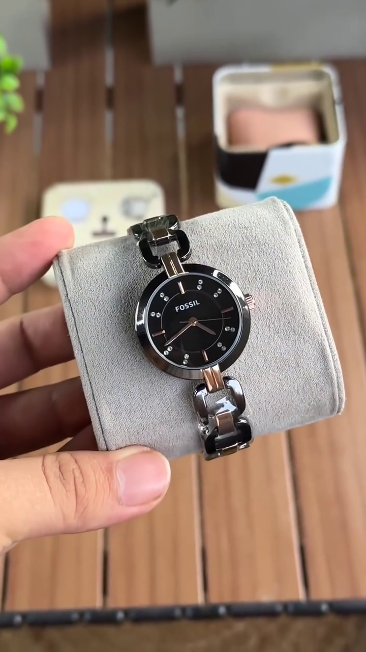 Fossil Kerrigan Women's Stainless Steel Analog Dial Quartz Watch