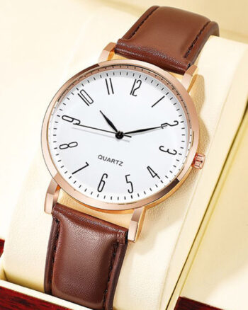 Men Round Dial And Leather Straps Analogue Watch
